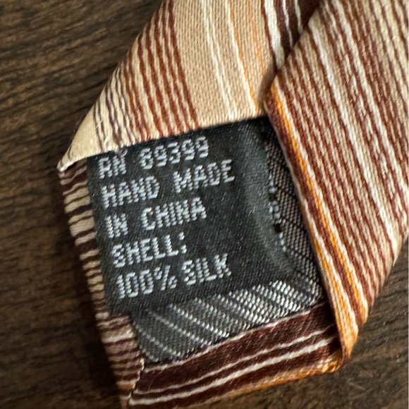 Jhanes Barnes silk tie - Picture 5 of 5